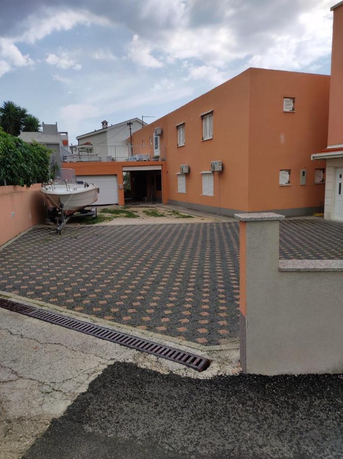 Apartment Zrno Makarska Buitenkant foto